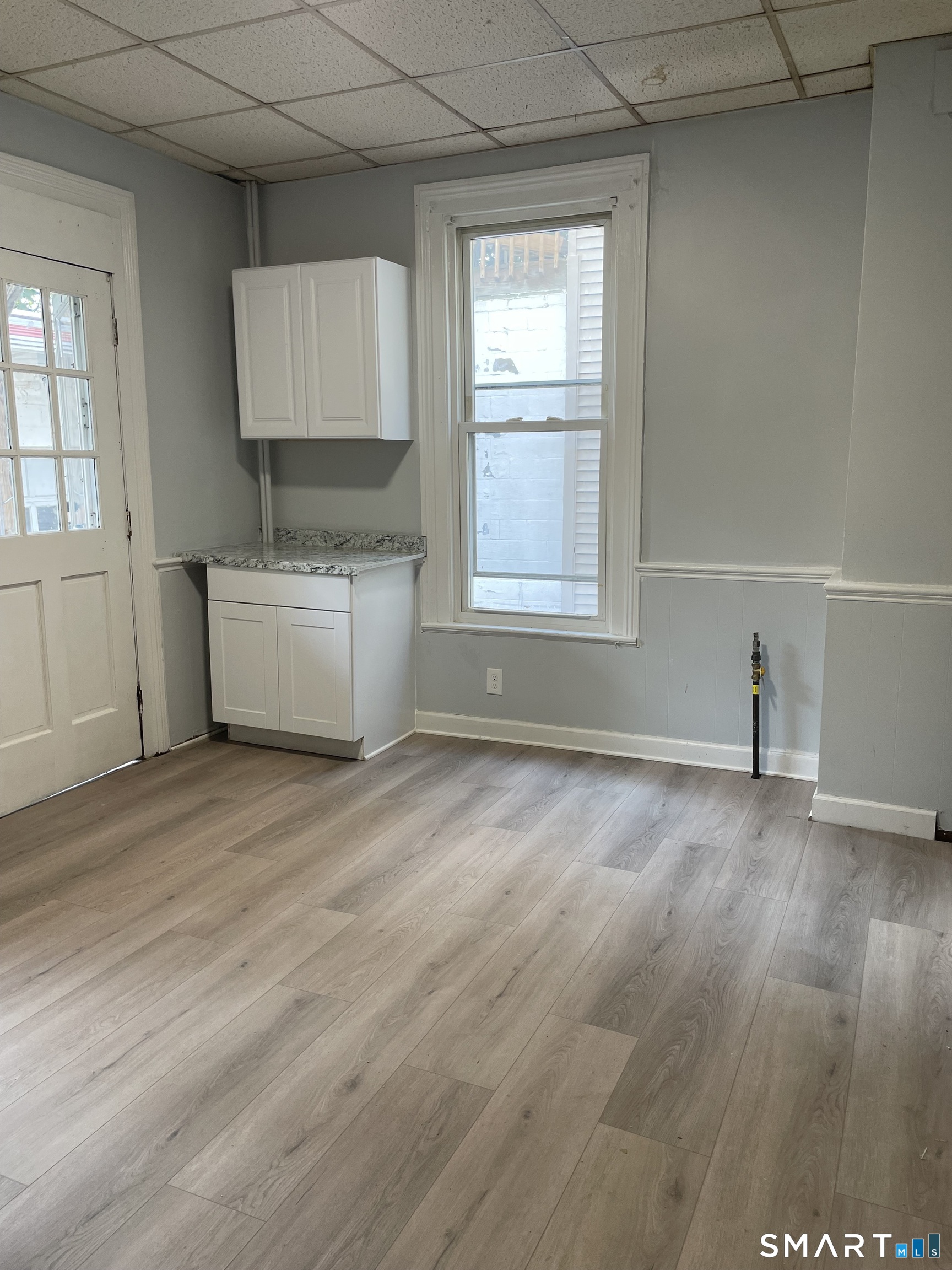 1086 East Main Street photo 2