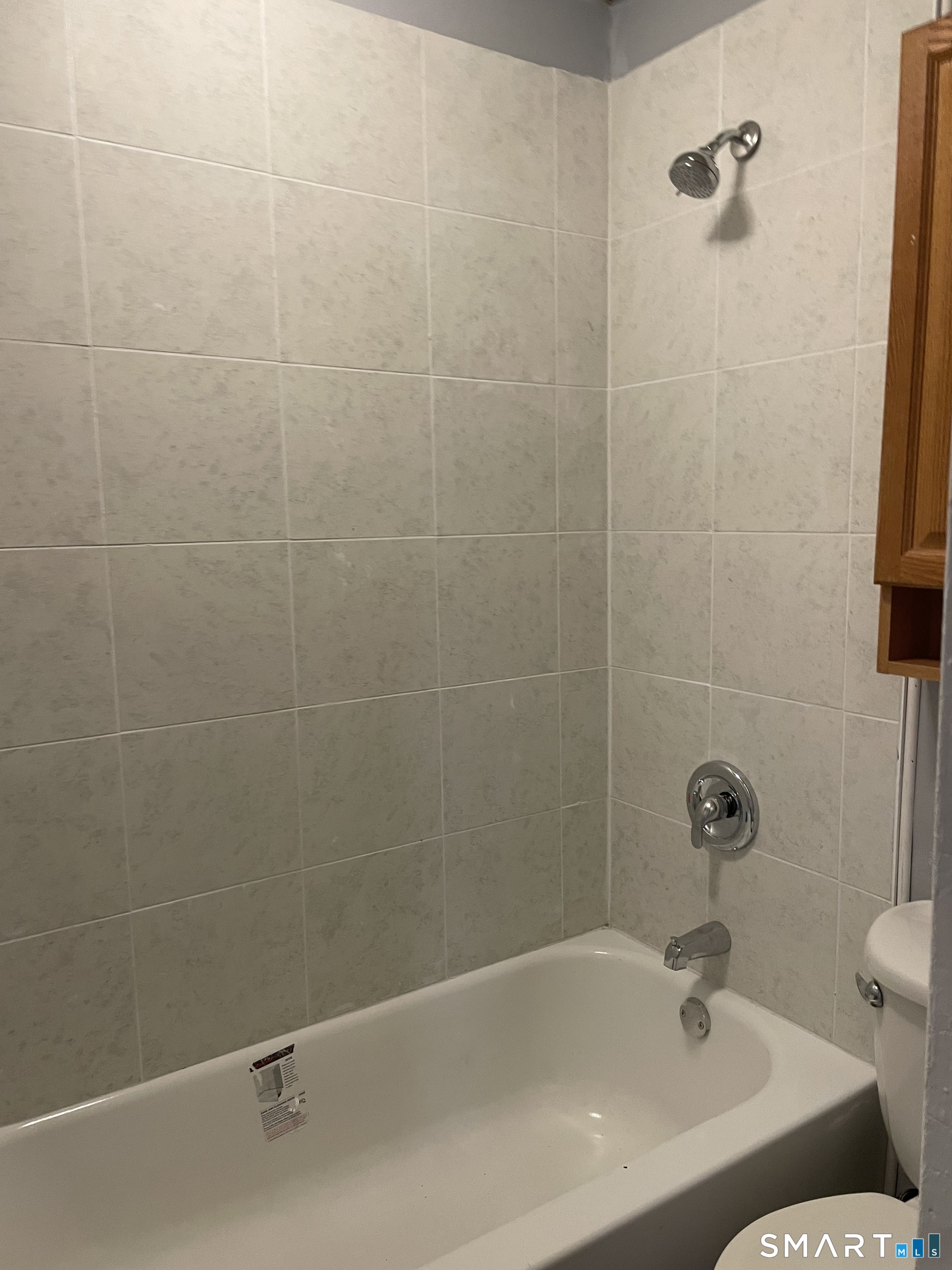 1086 East Main Street photo 6