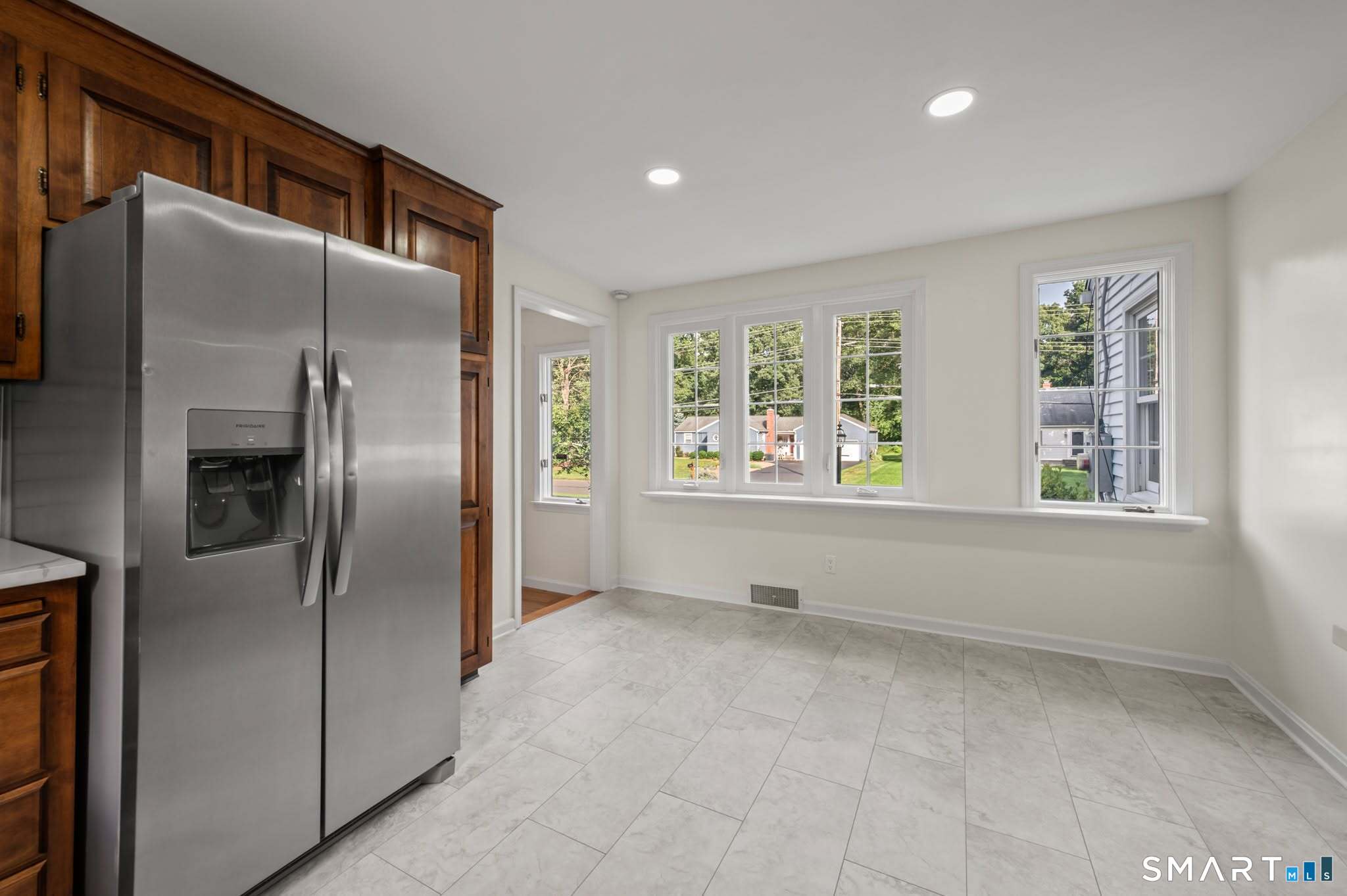 37 Pilgrim Drive photo 13