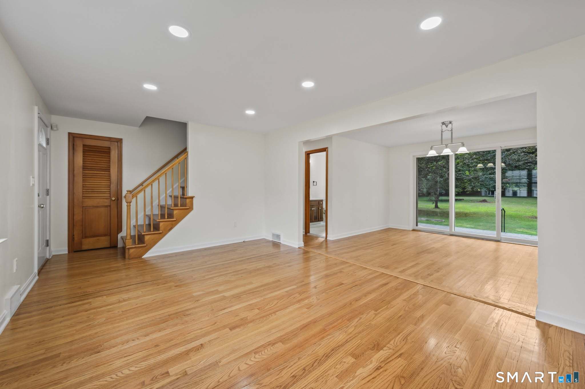 37 Pilgrim Drive photo 11