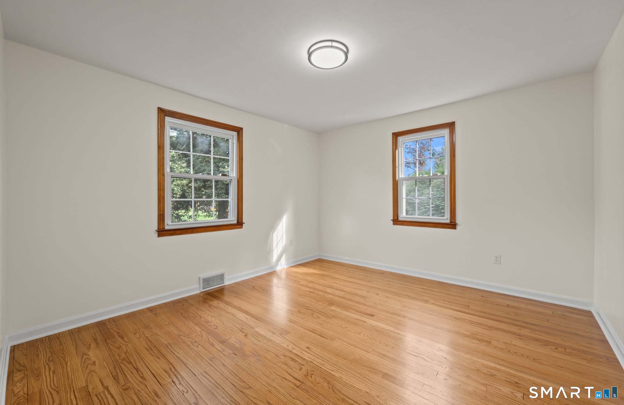 37 Pilgrim Drive photo 18