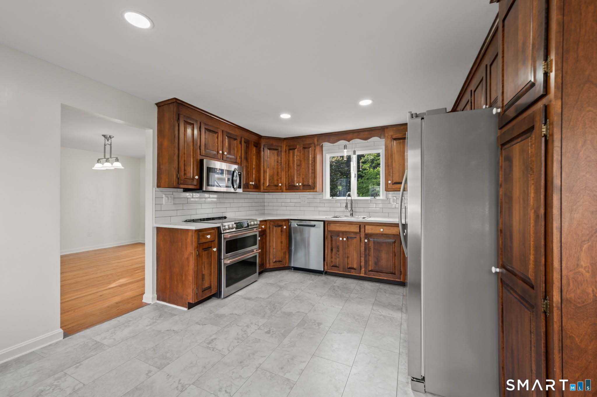 37 Pilgrim Drive photo 16