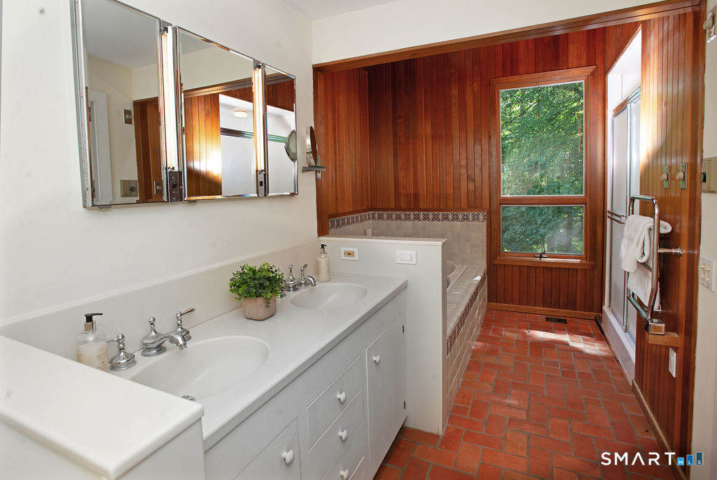 531 Cheese Spring Road photo 15