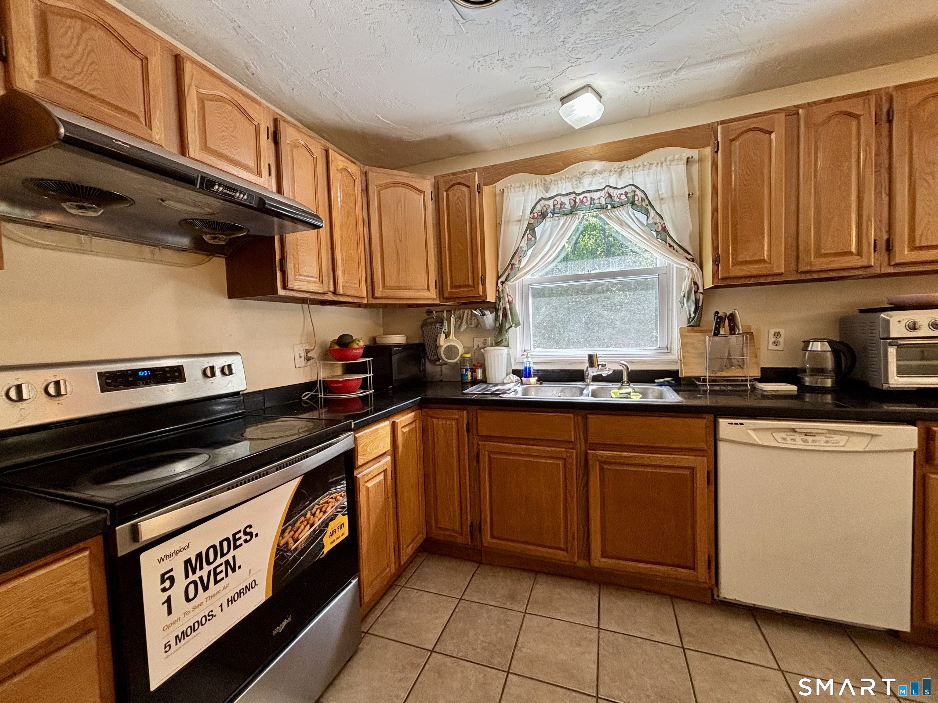 32 Pollys Lane photo 10