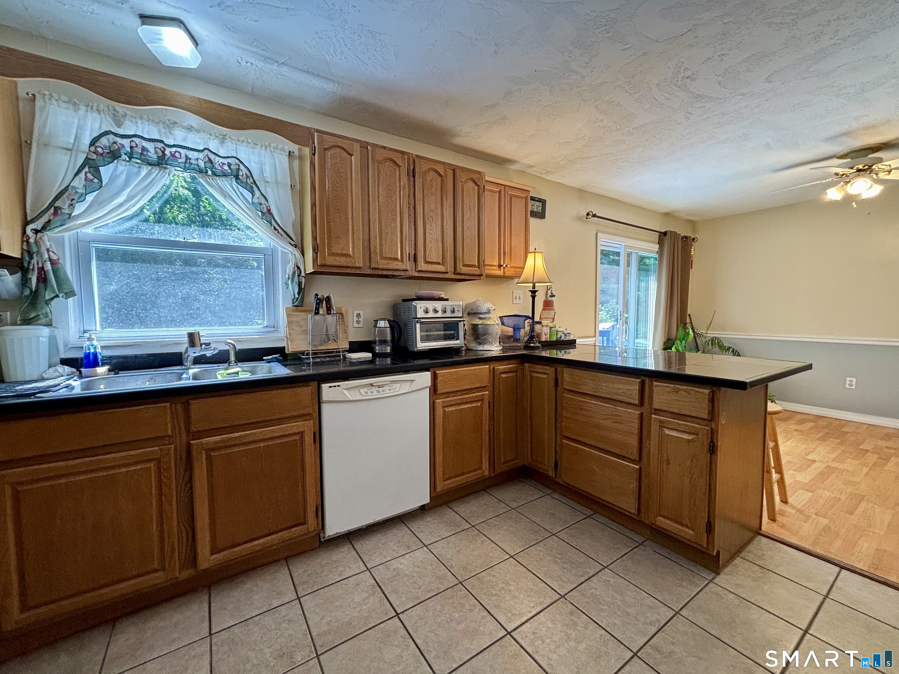 32 Pollys Lane photo 11