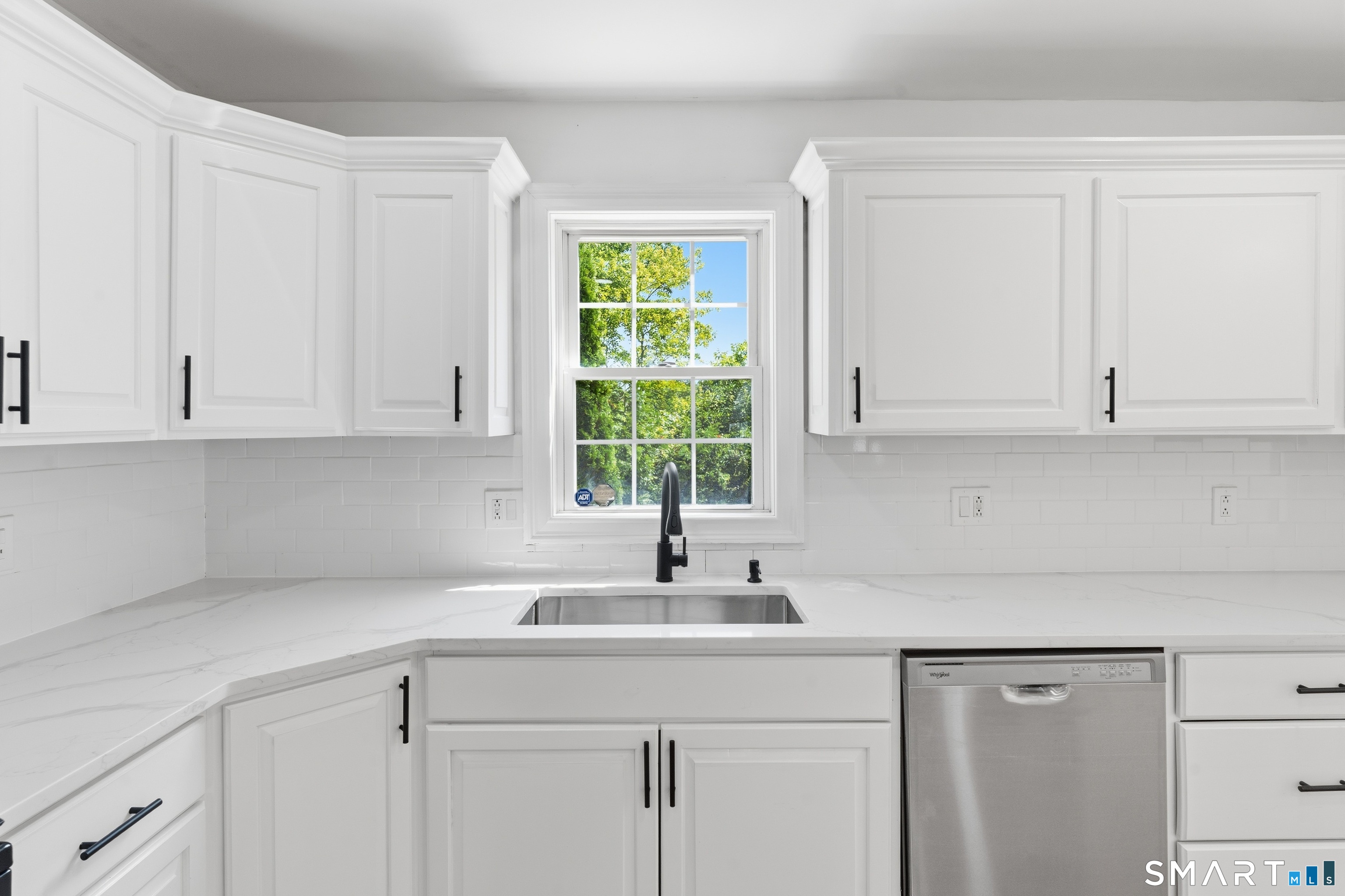 32 Marshall Avenue photo 23