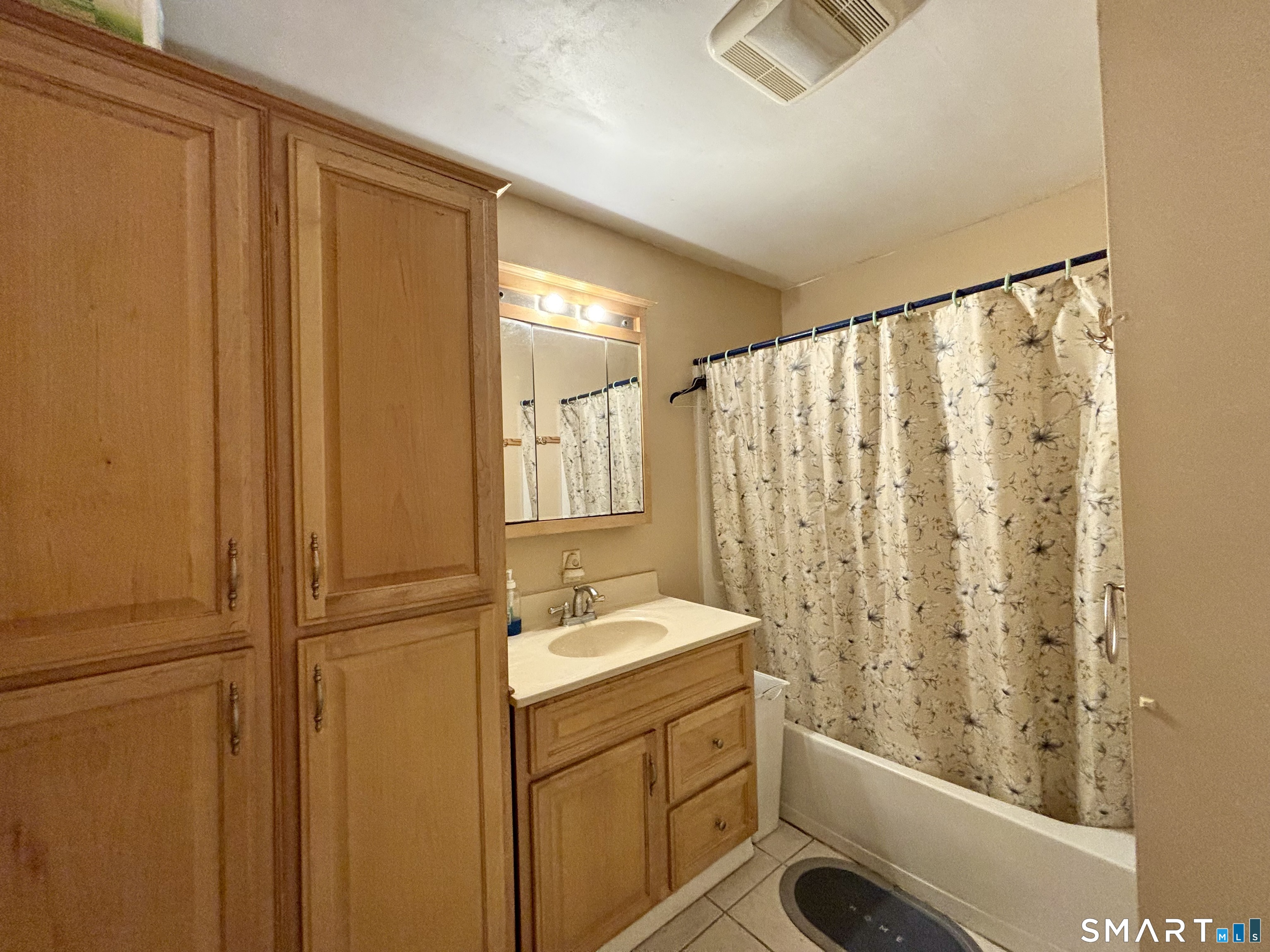32 Pollys Lane photo 16