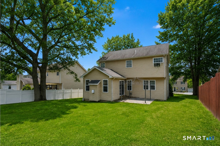 72 Broadmere Road photo 29
