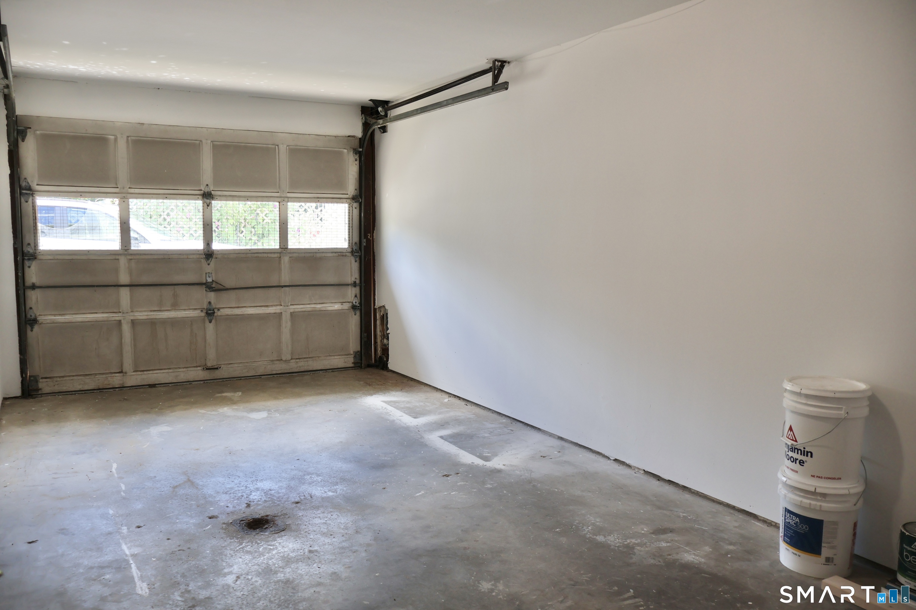 348 Oak Street photo 22