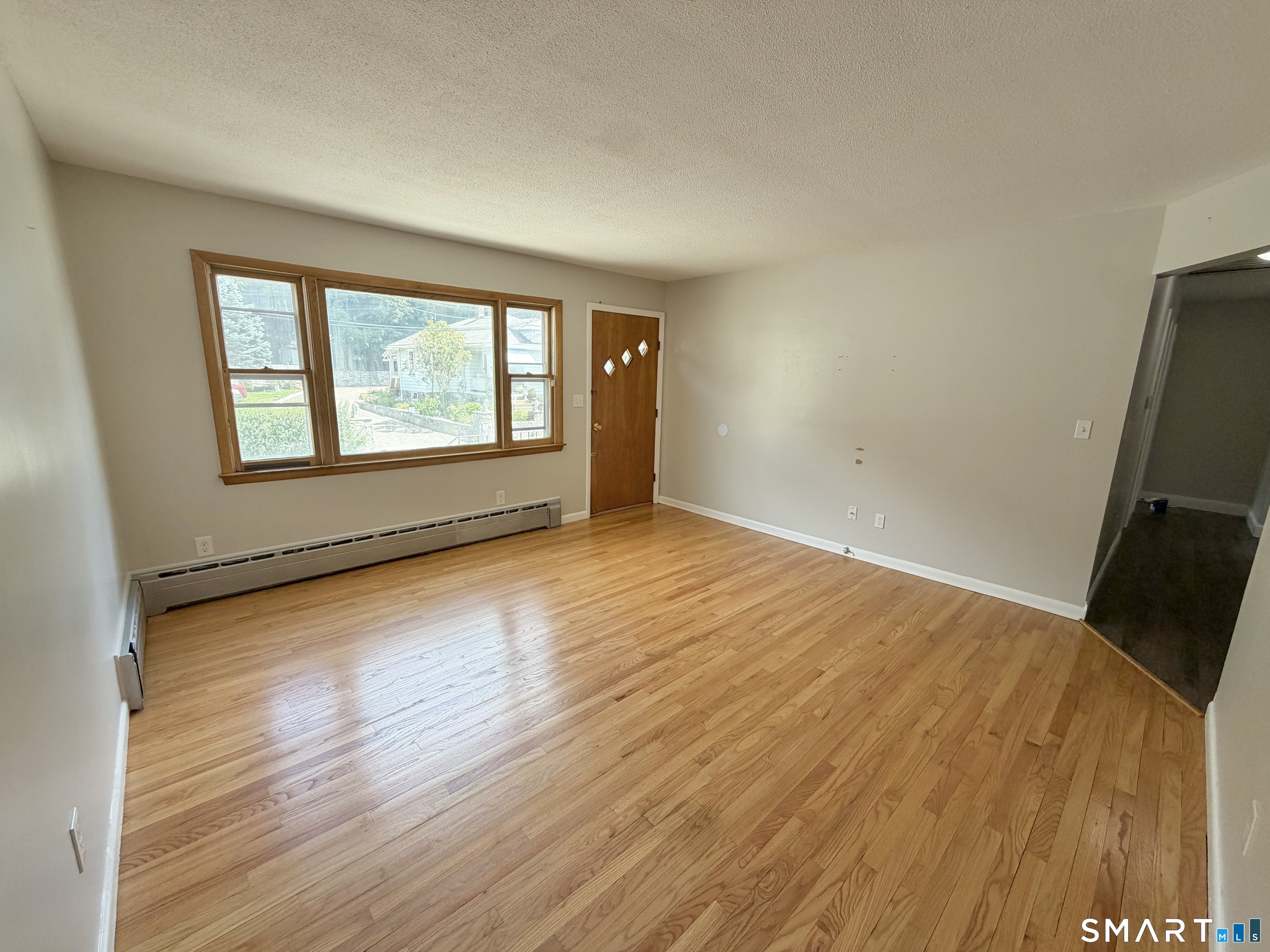 348 Oak Street photo 28