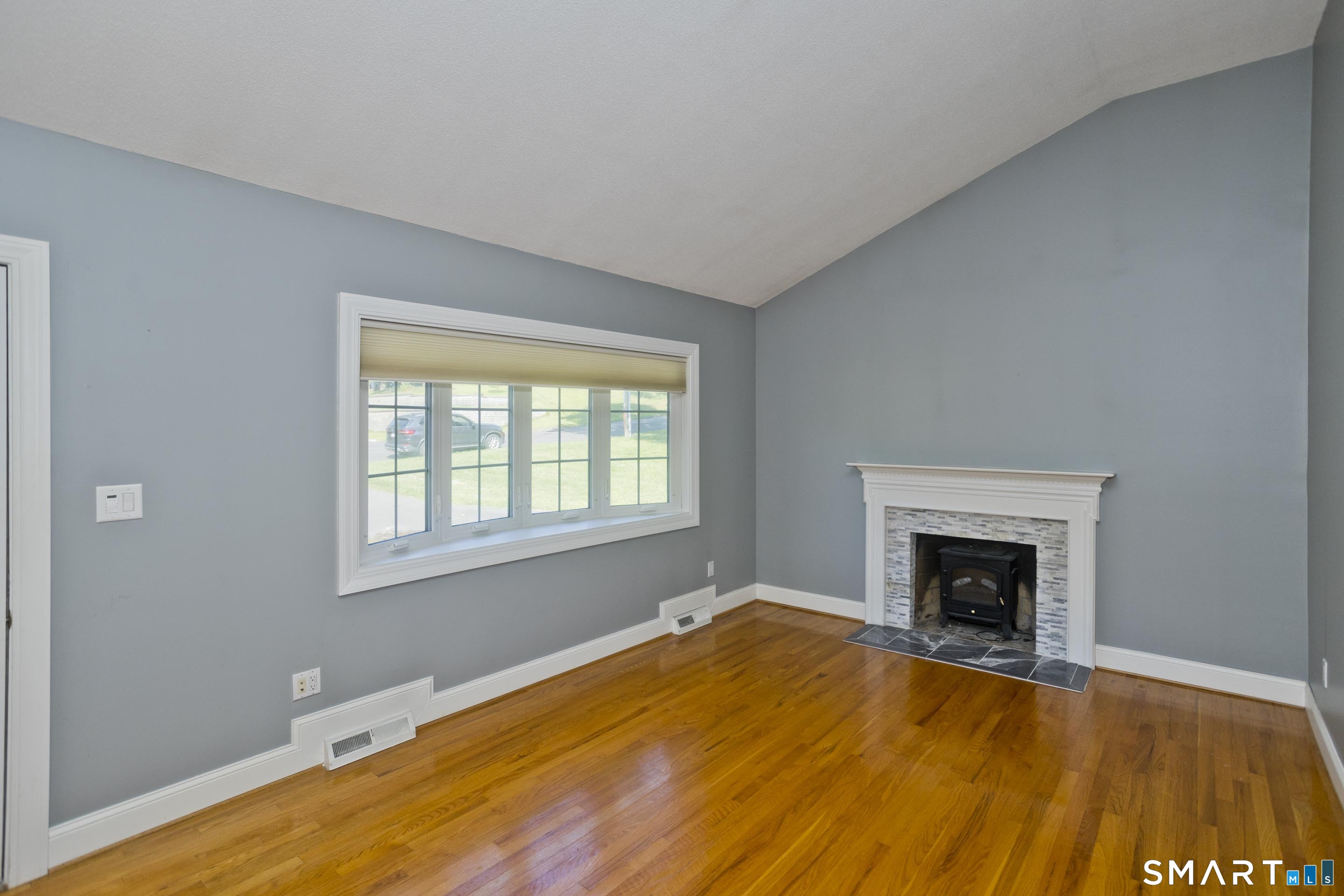 30 Kanter Drive photo 16