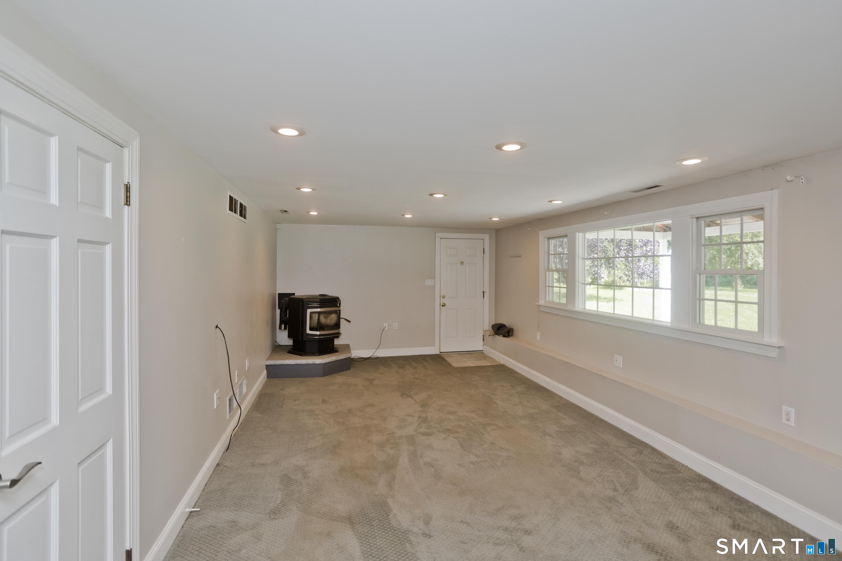 30 Kanter Drive photo 34