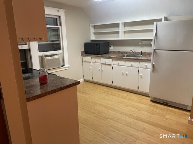 40 Quaker Lane South photo 10