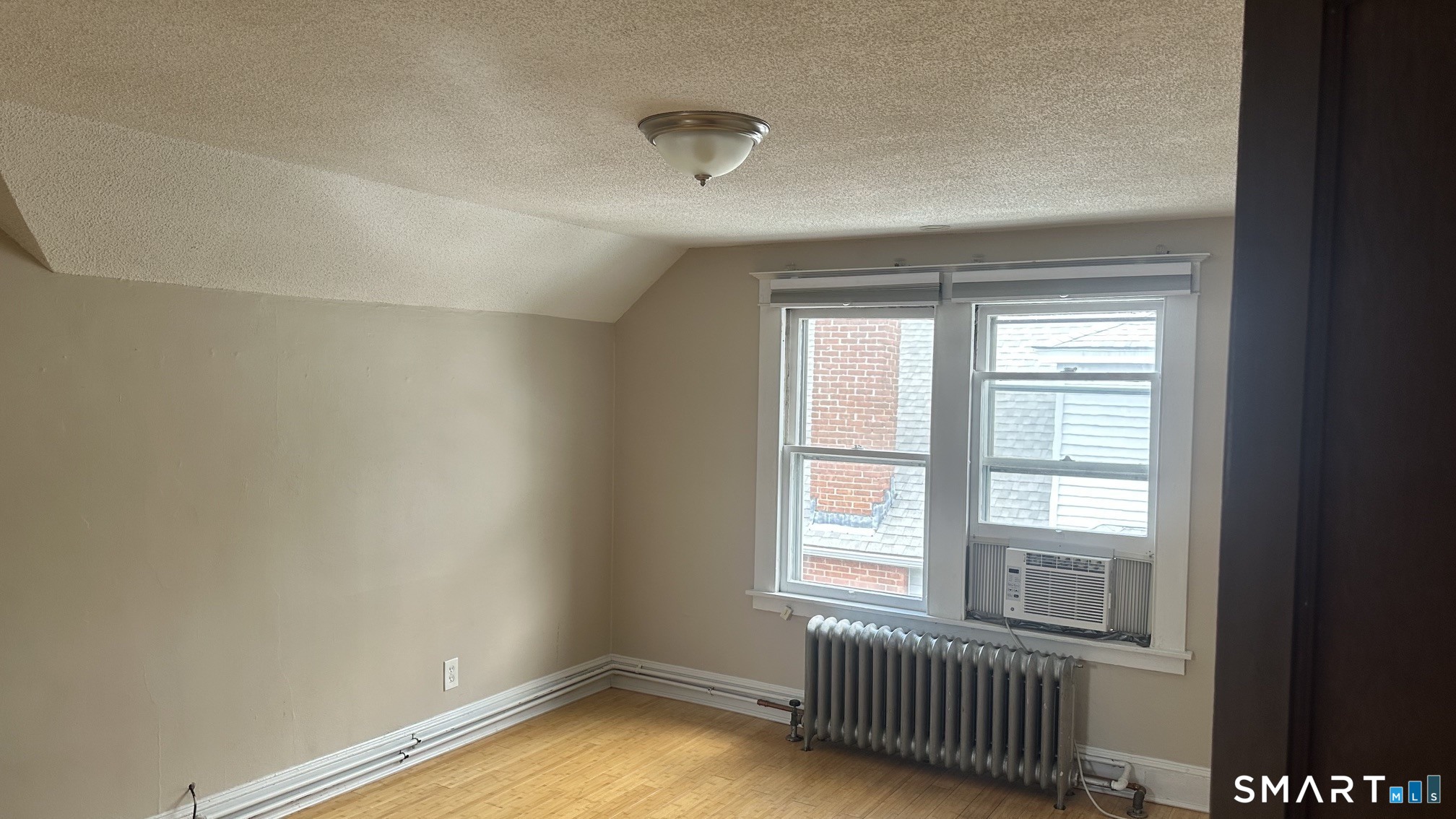 40 Quaker Lane South photo 19