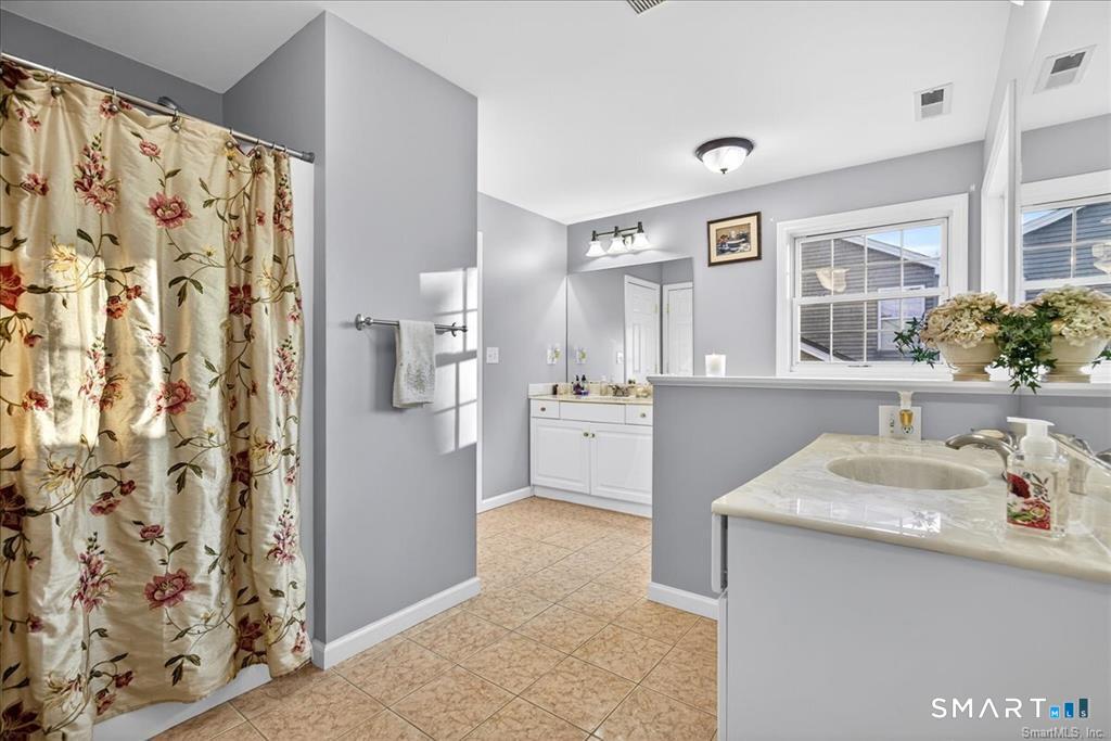 72 Broadmere Road photo 18