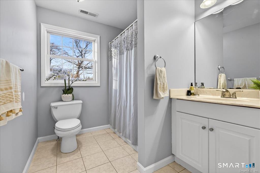 72 Broadmere Road photo 23