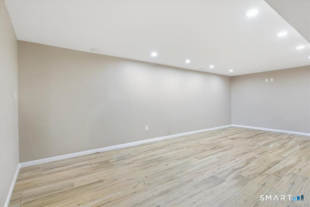 72 Broadmere Road photo 24