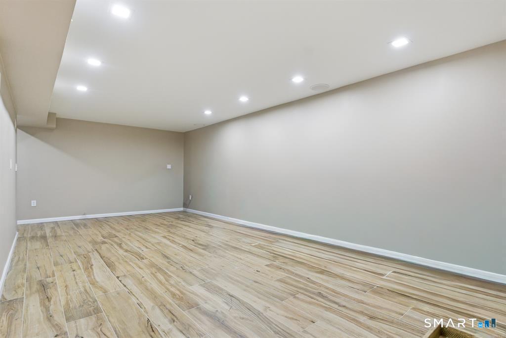 72 Broadmere Road photo 27