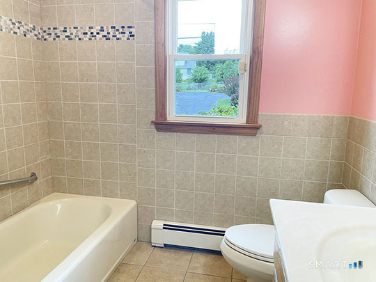 6 Colonial Drive photo 15