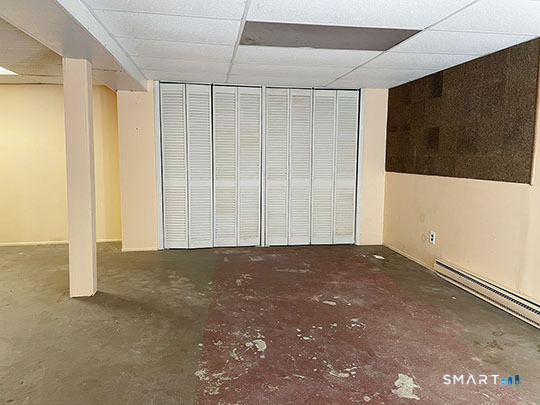 6 Colonial Drive photo 18