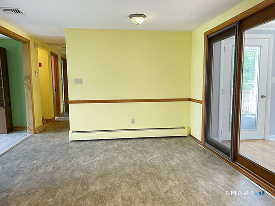 6 Colonial Drive photo 5