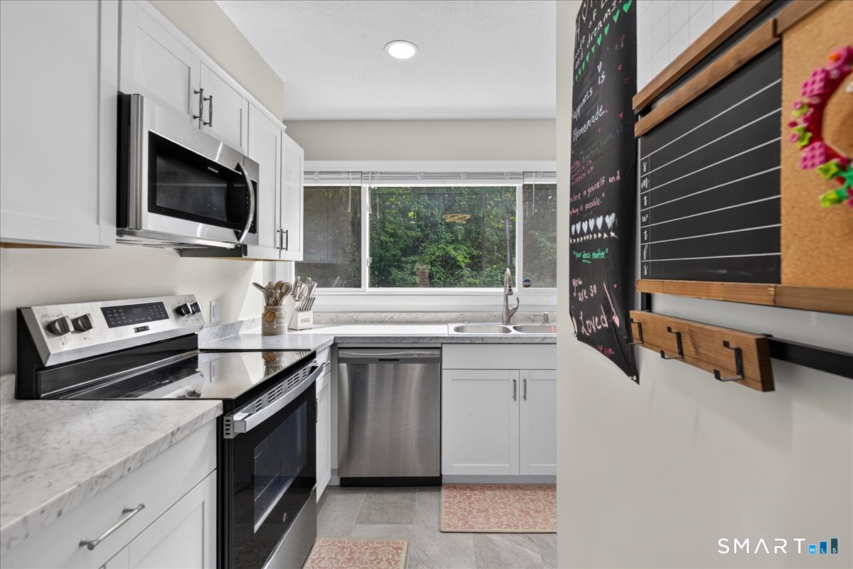 1141 Waterbury Road photo 9