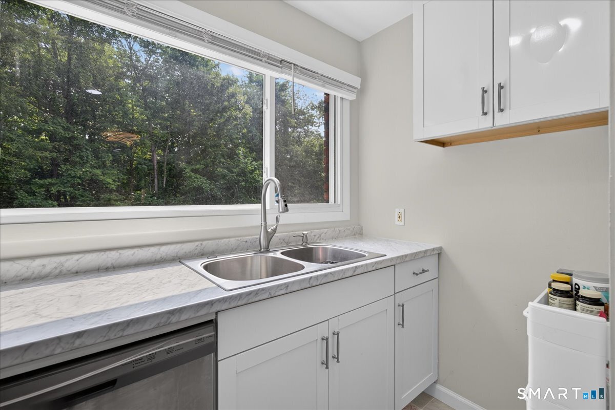 1141 Waterbury Road photo 10