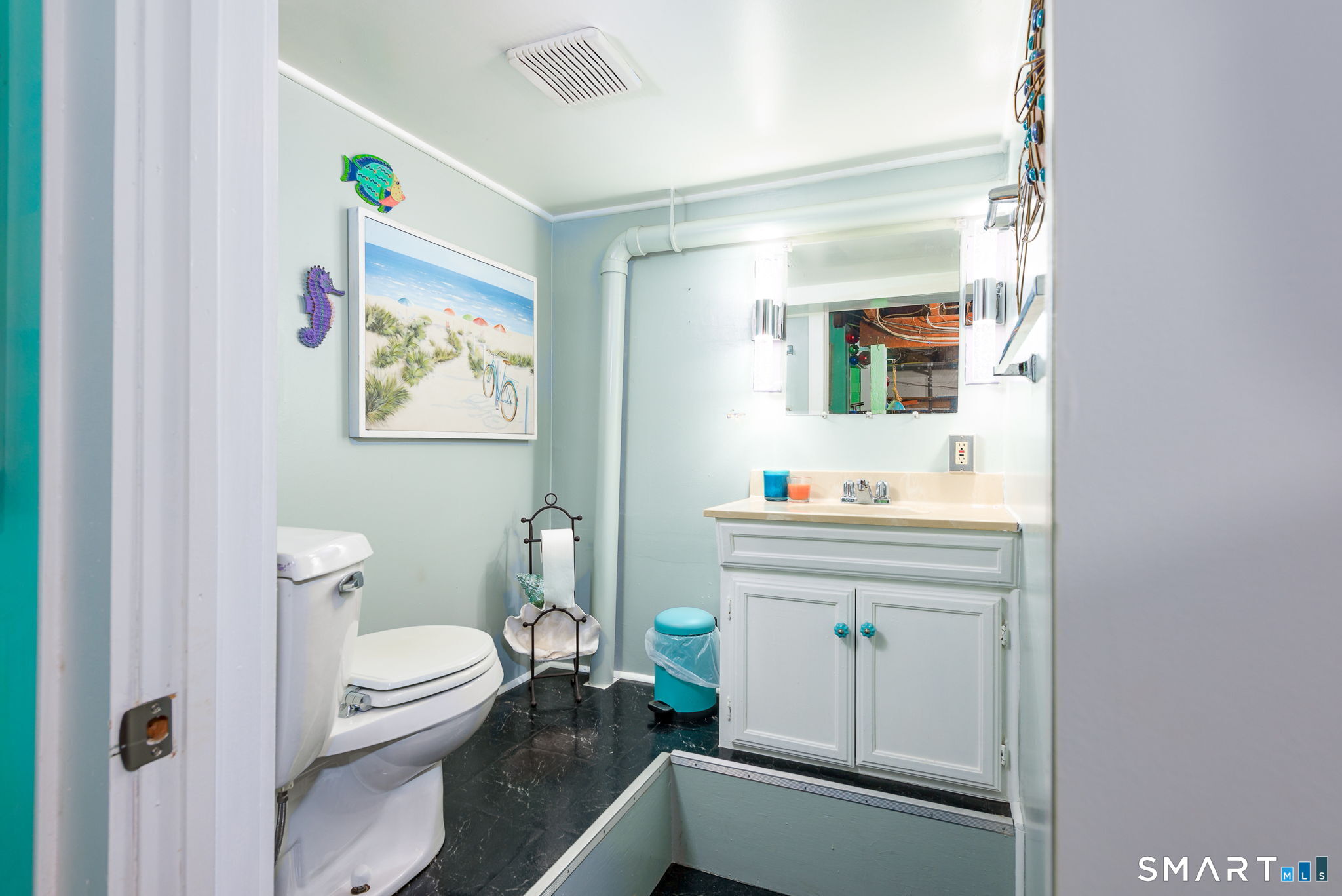 70 Browns Lane photo 21