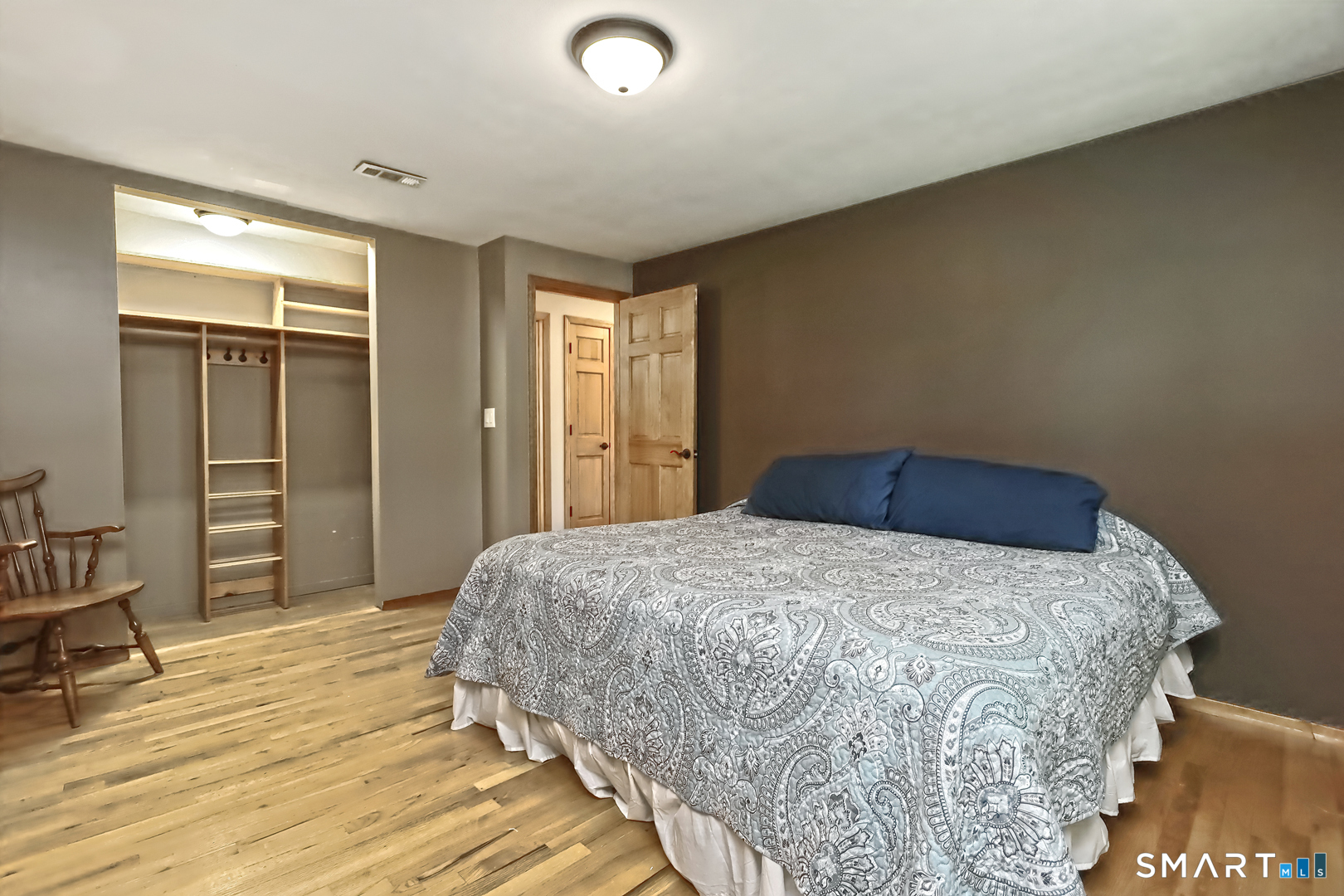 154 Benz Street photo 16