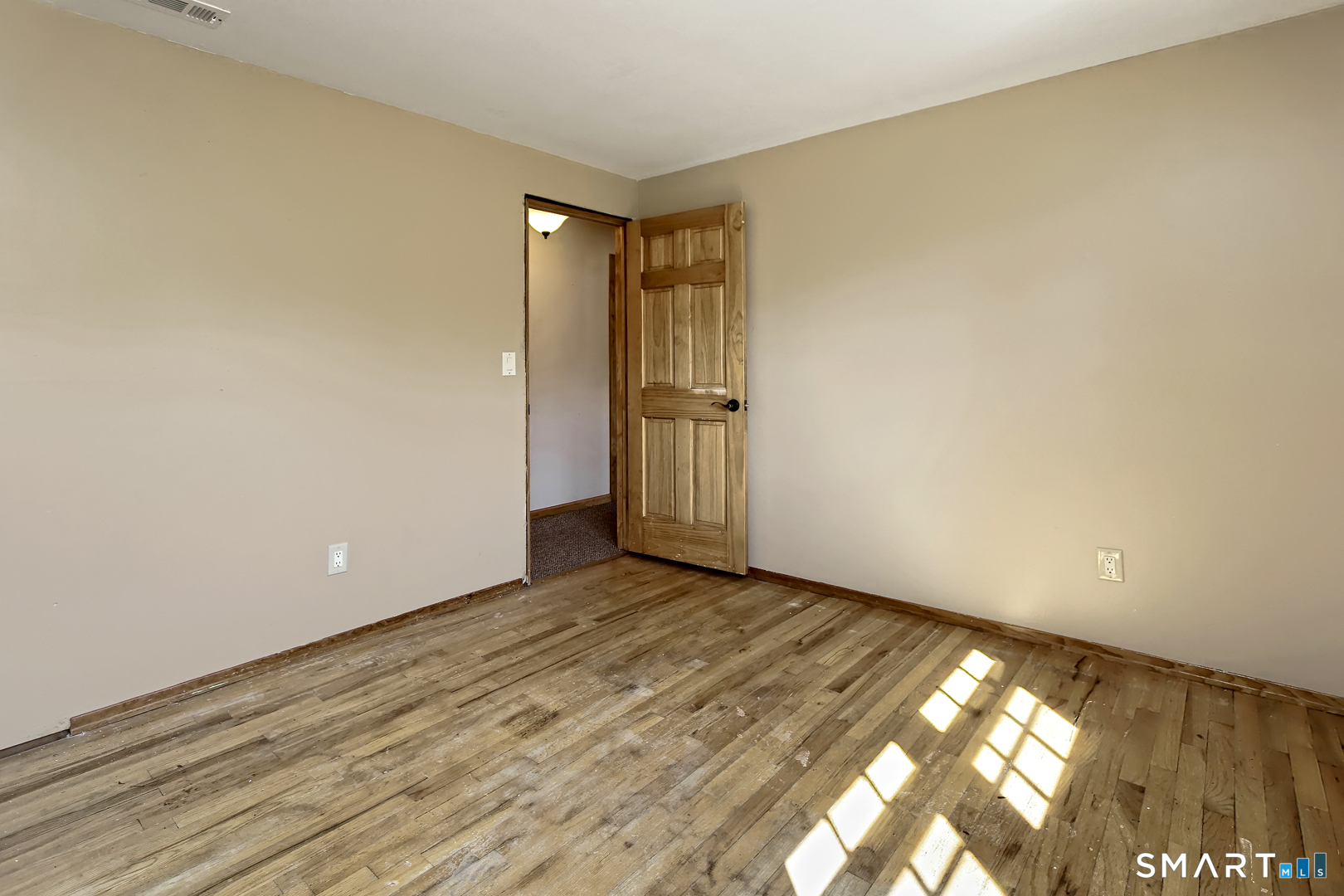 154 Benz Street photo 18