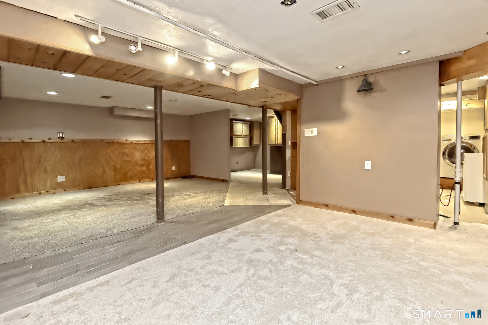 154 Benz Street photo 26