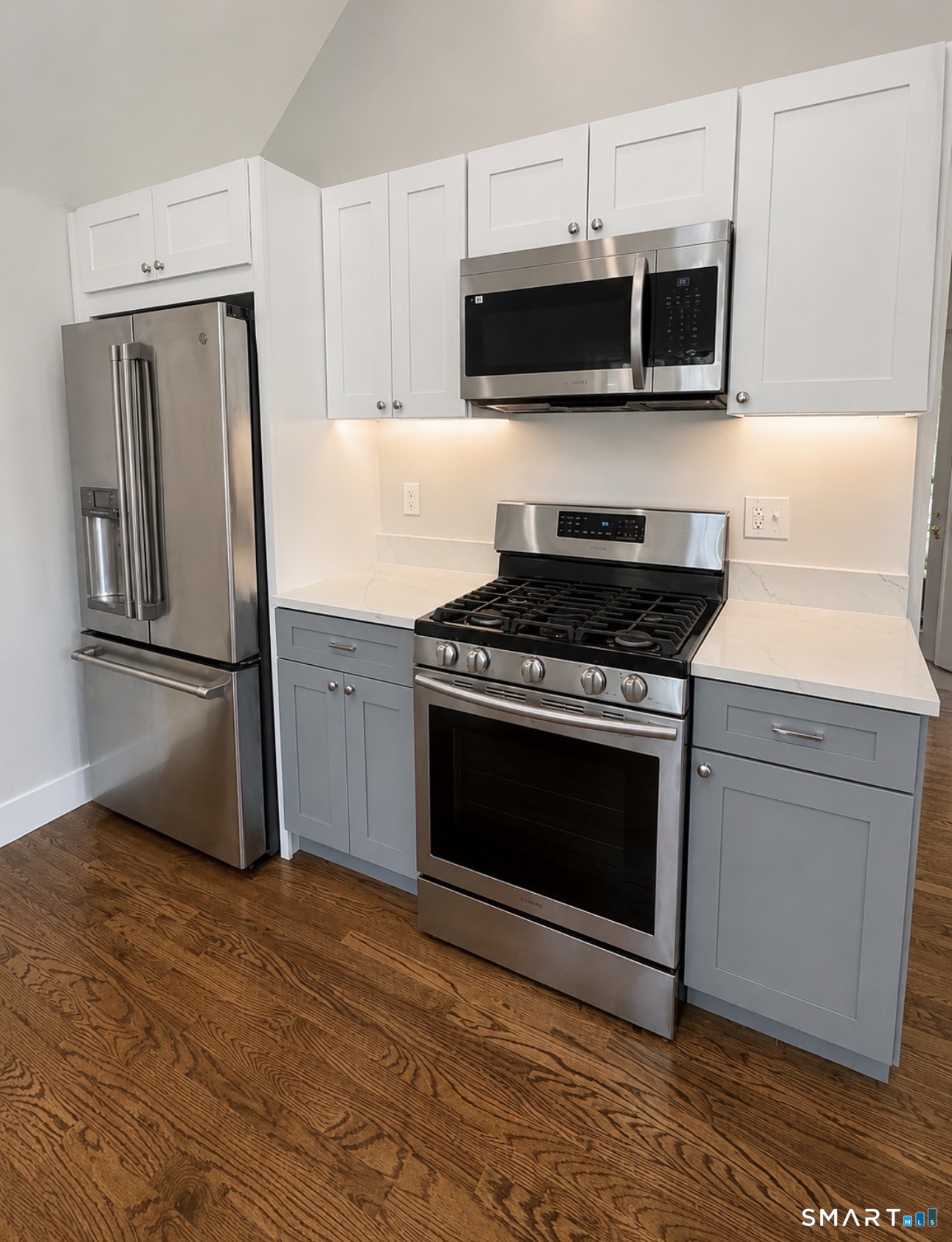 276 Harbor Street Unit #2nd floor photo 4
