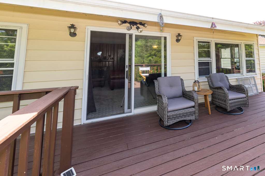 22 Jordan Terrace, Great Neck, Waterford, CT 06385