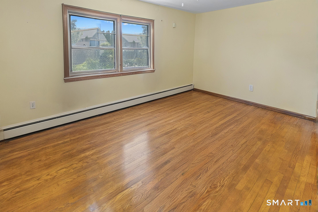 22 Jordan Terrace, Great Neck, Waterford, CT 06385