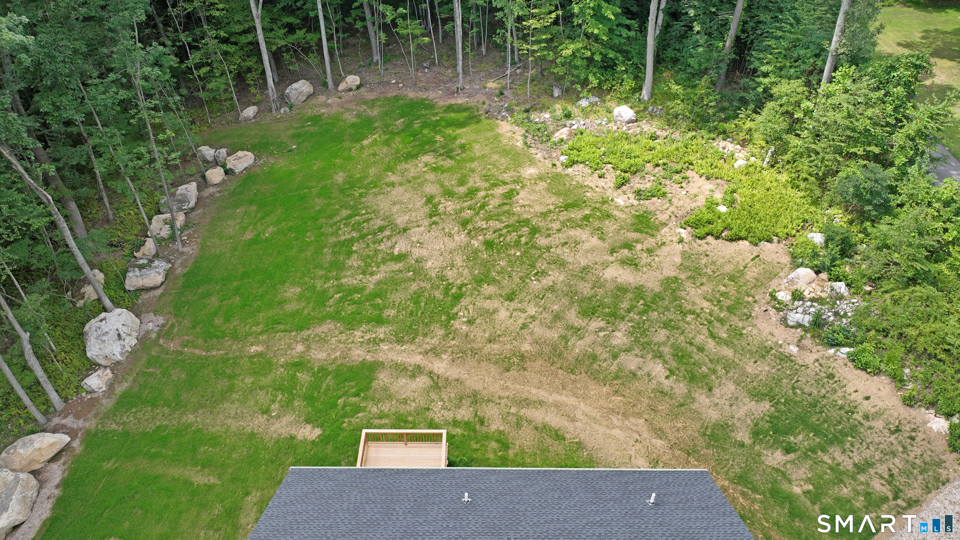 283 Windham Avenue photo 29