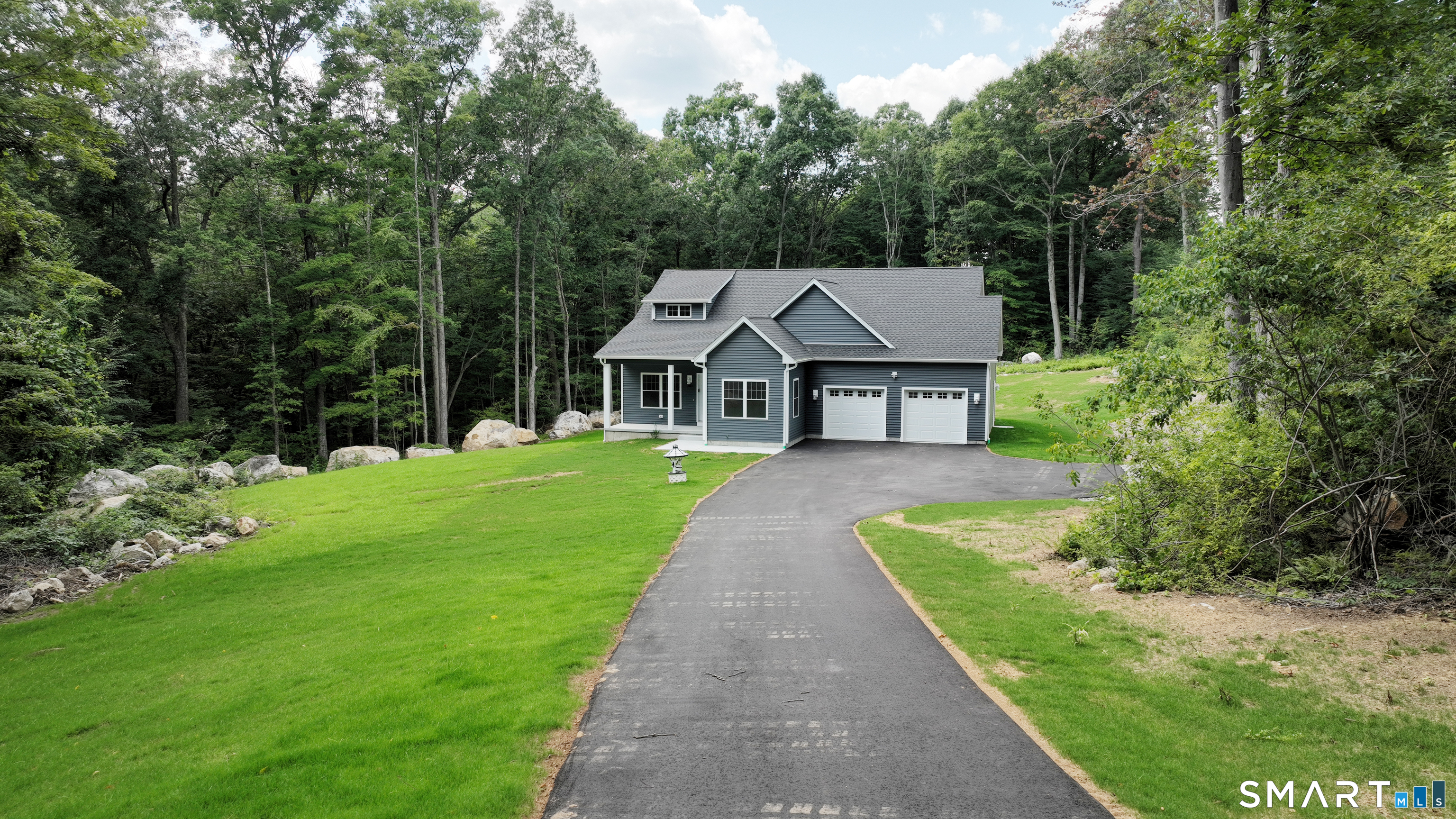 283 Windham Avenue photo 30