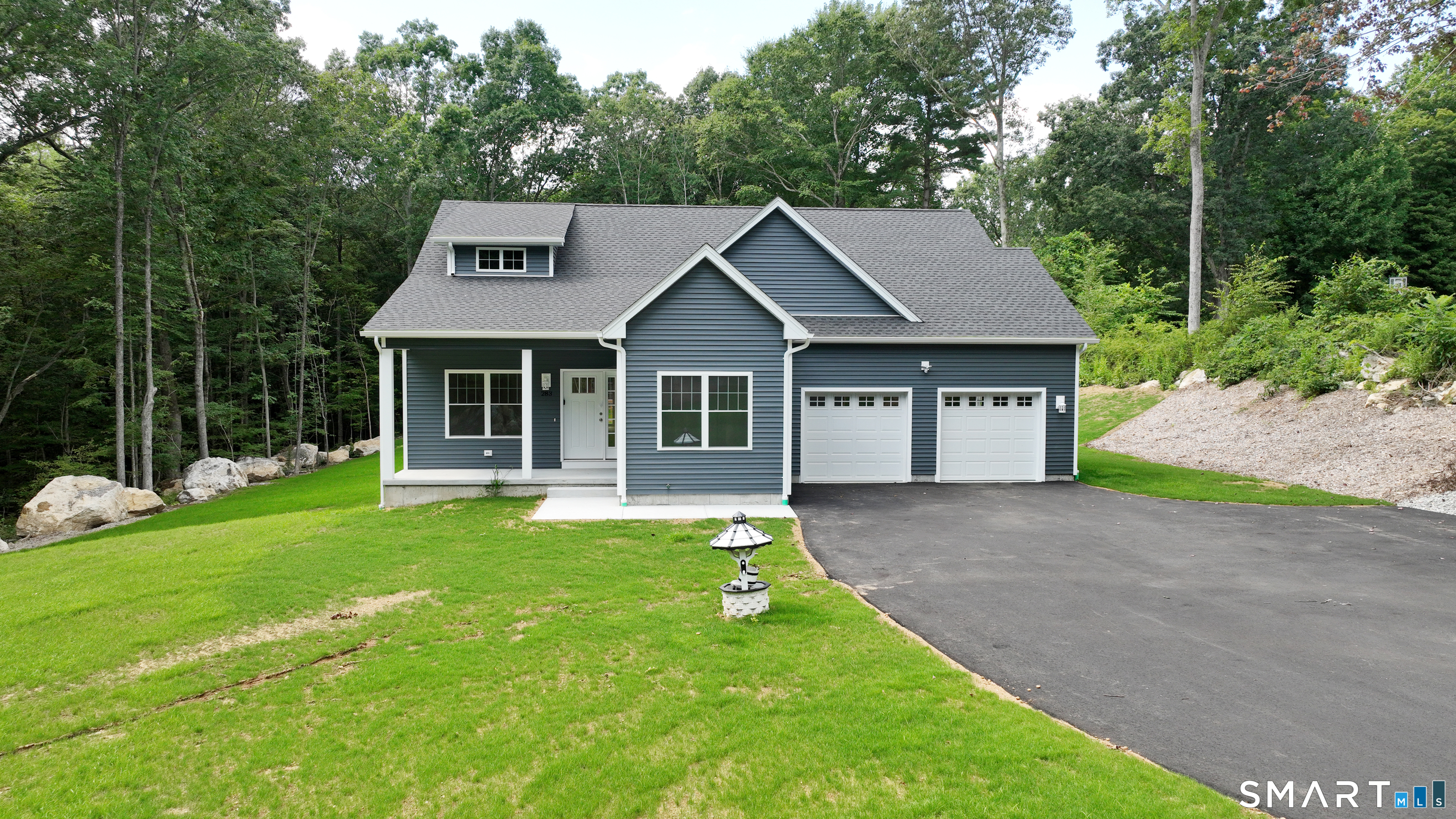 283 Windham Avenue photo 33