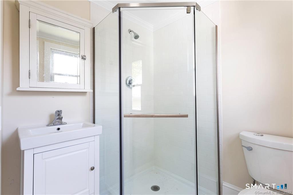 68 Leonard Street, Stamford, Connecticut photo 5
