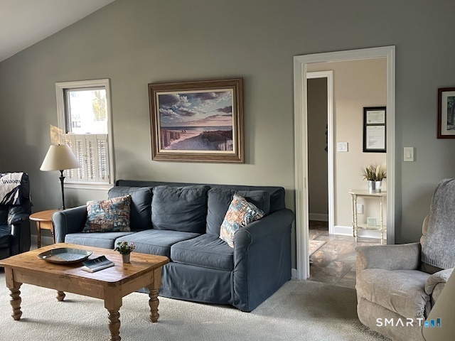 402 Riverside Drive photo 10