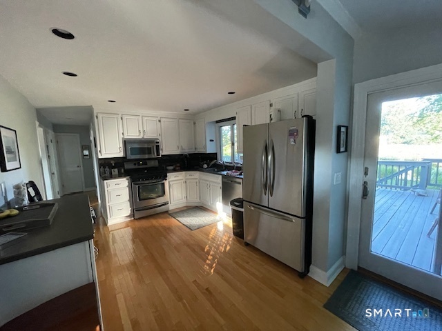 402 Riverside Drive photo 14