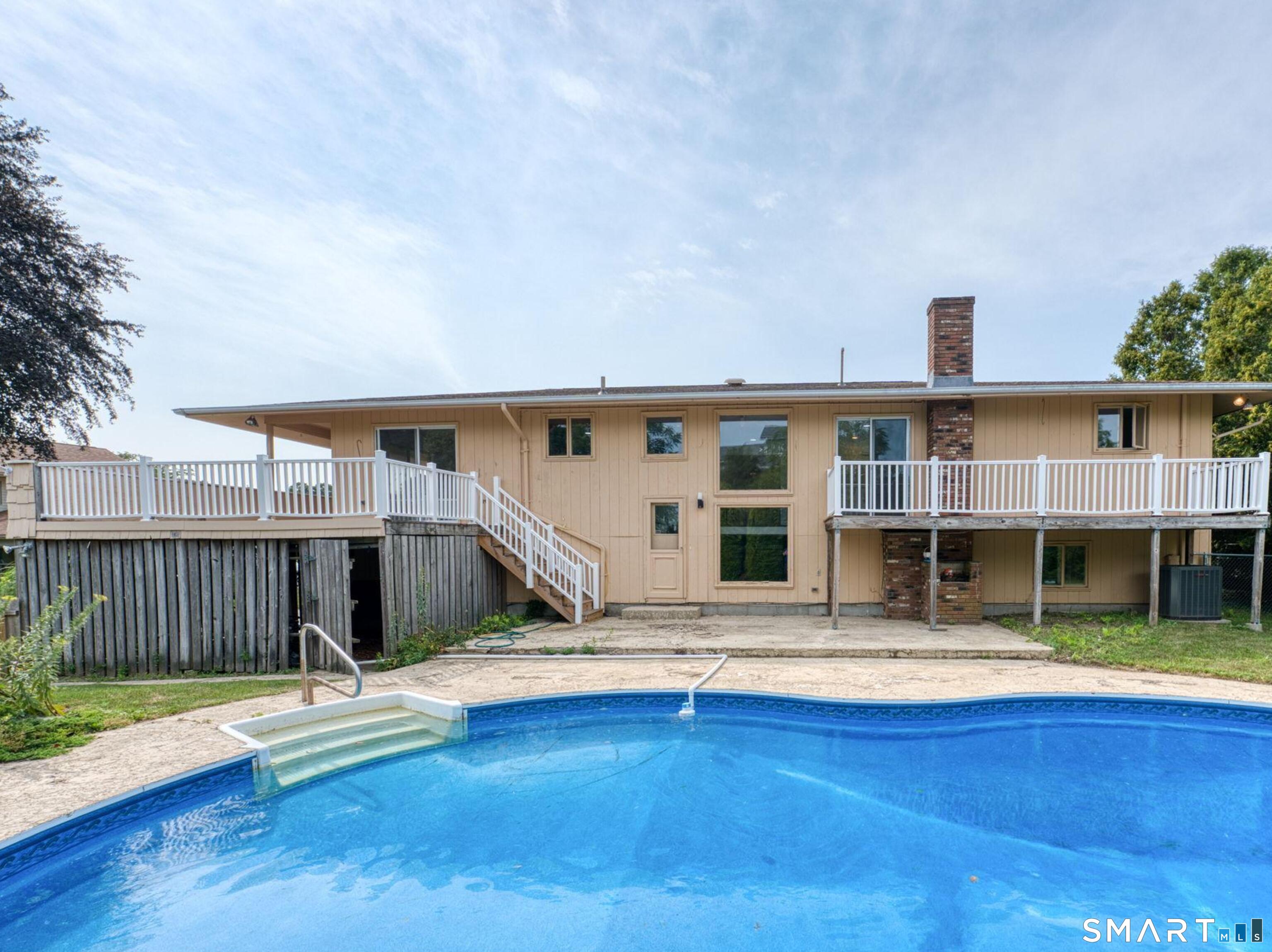62 Admiral Drive photo 2
