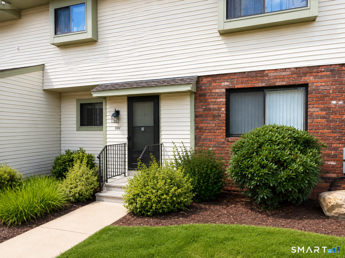 501 Summer Hill Drive Unit #501 photo 2