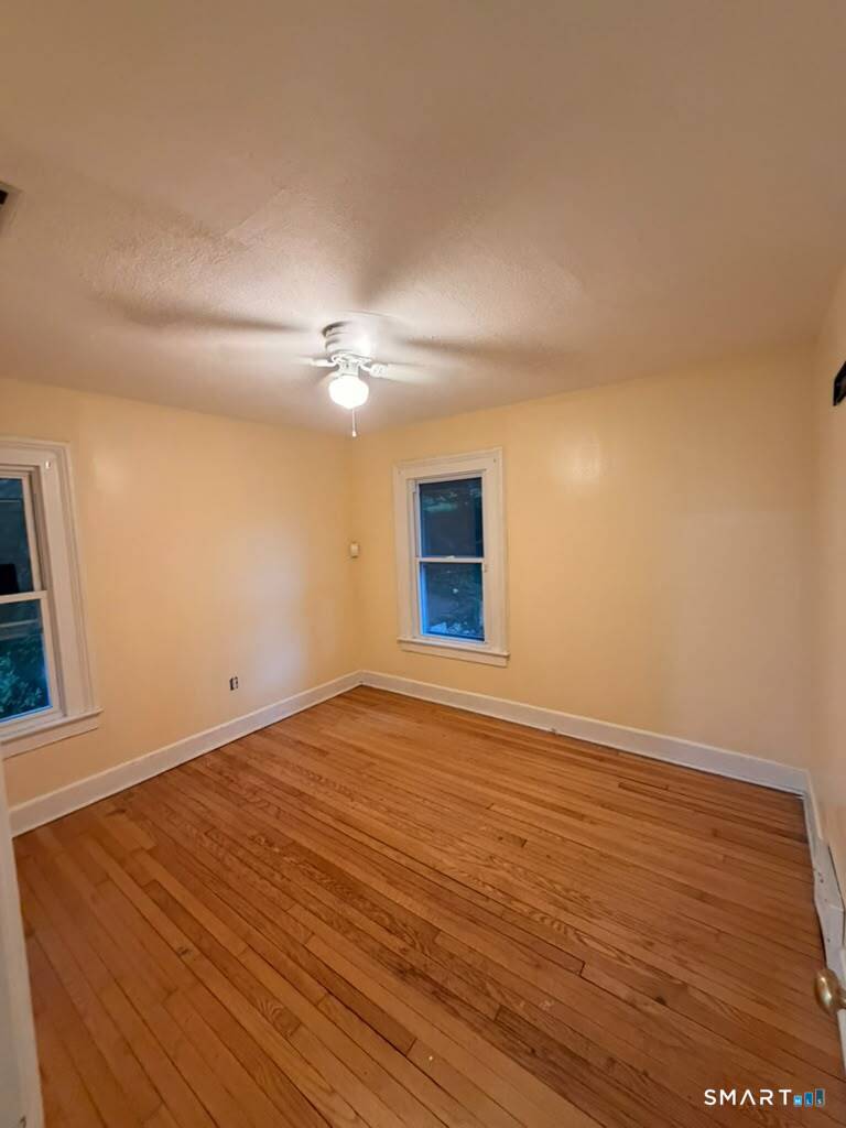 16 Terrace Avenue photo 3