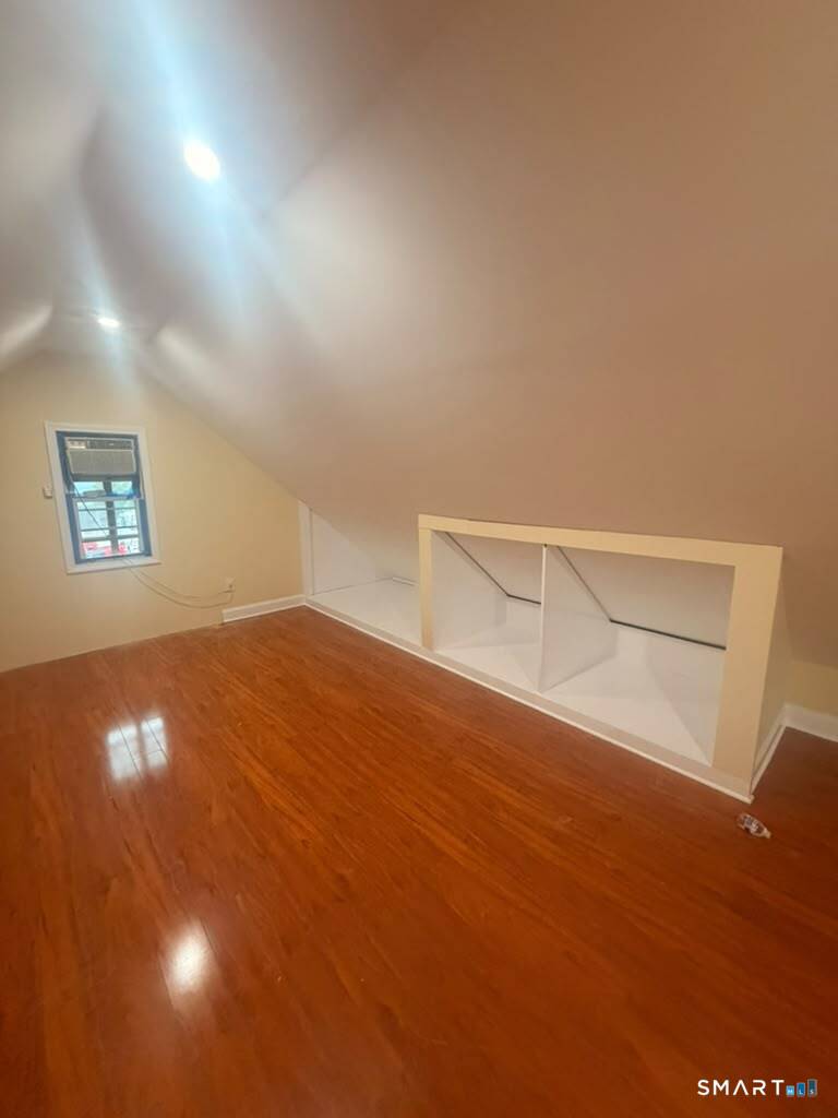 16 Terrace Avenue photo 4
