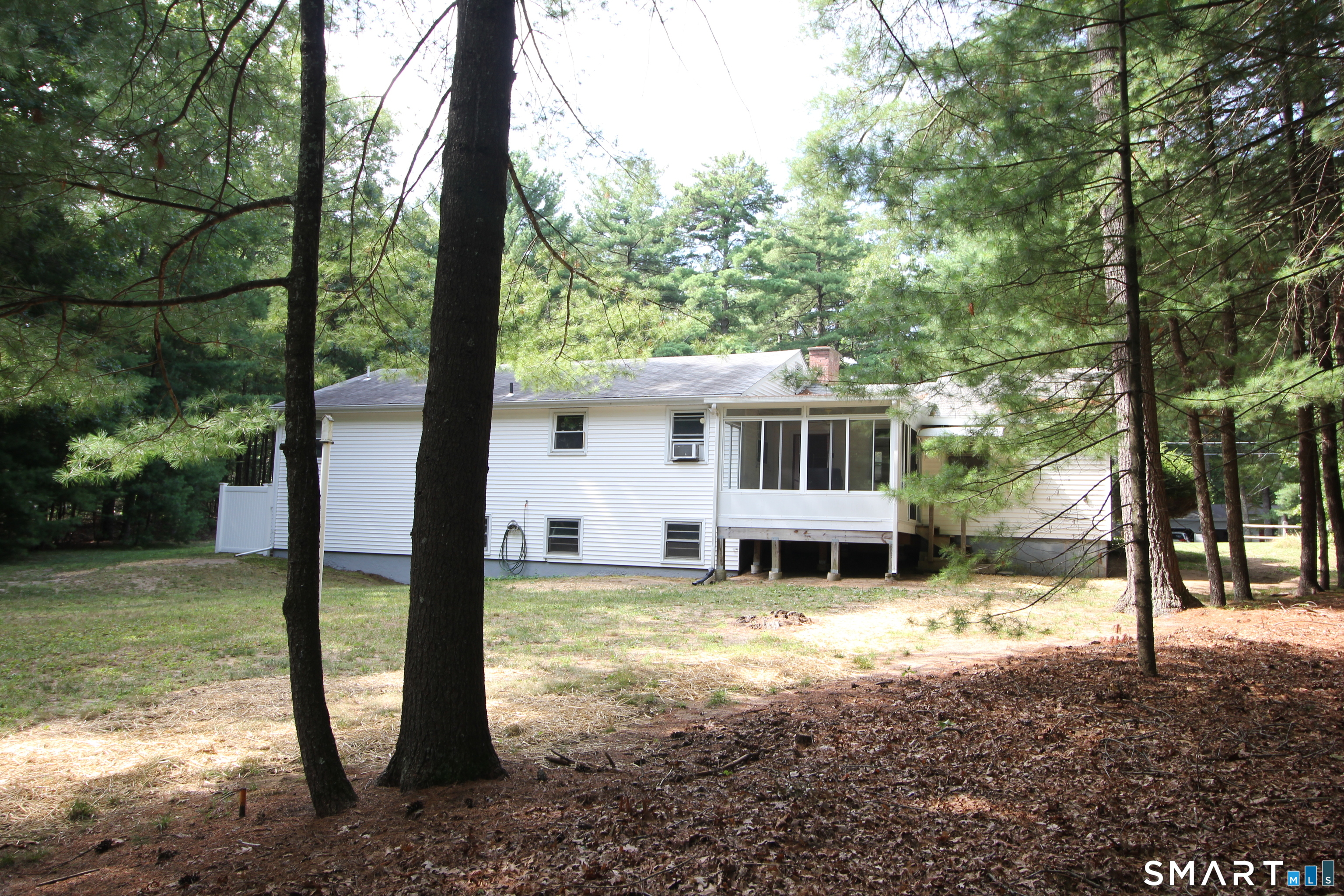 12 Oakwood Drive photo 3