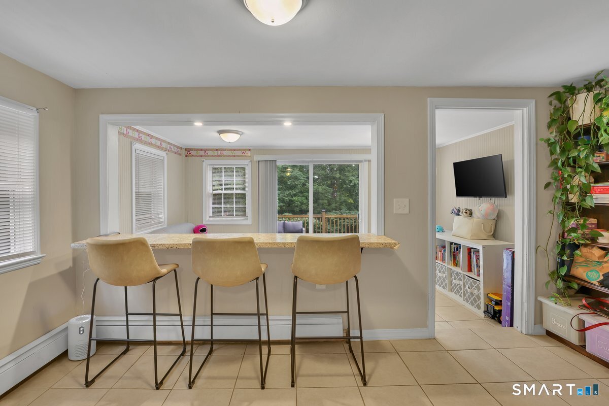 299 Westfield Road photo 16