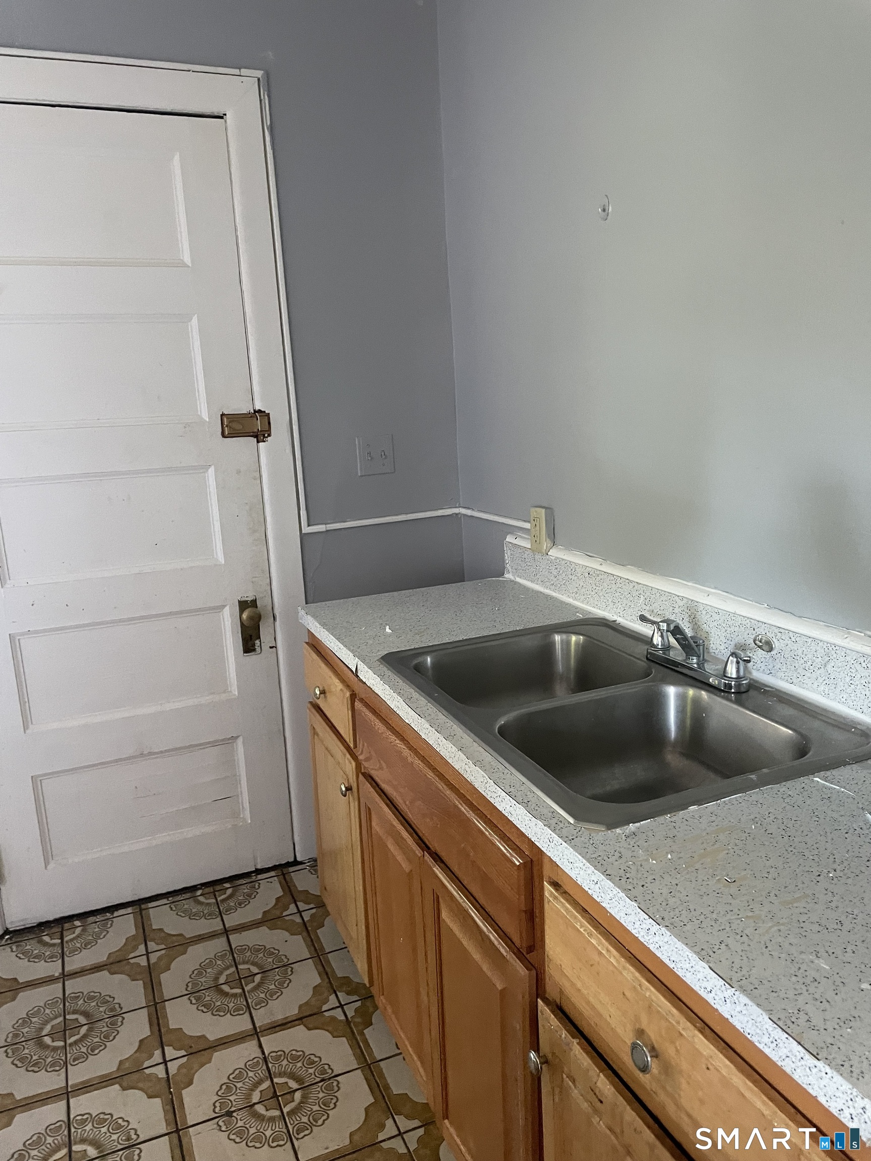69-71 Cabot Street photo 2