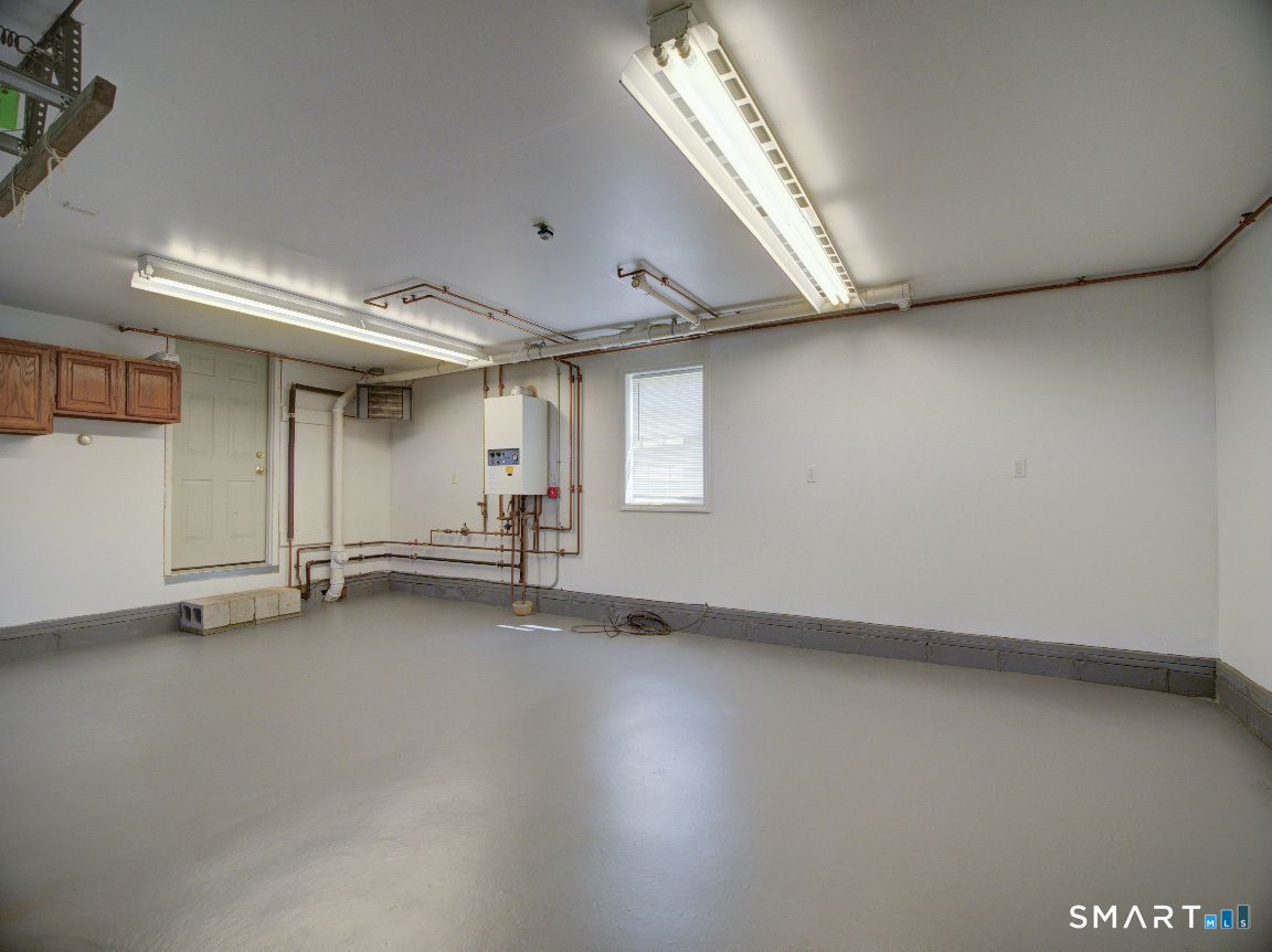 6 Mettler Street photo 28