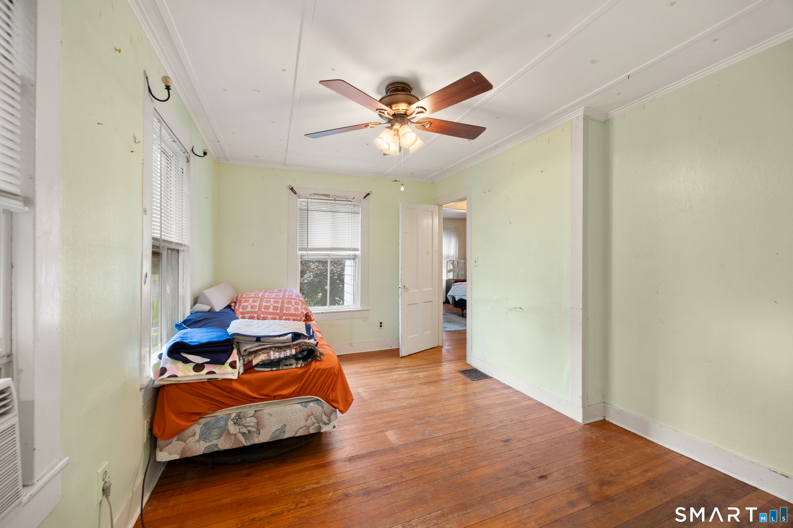 54 Litchfield Road photo 23