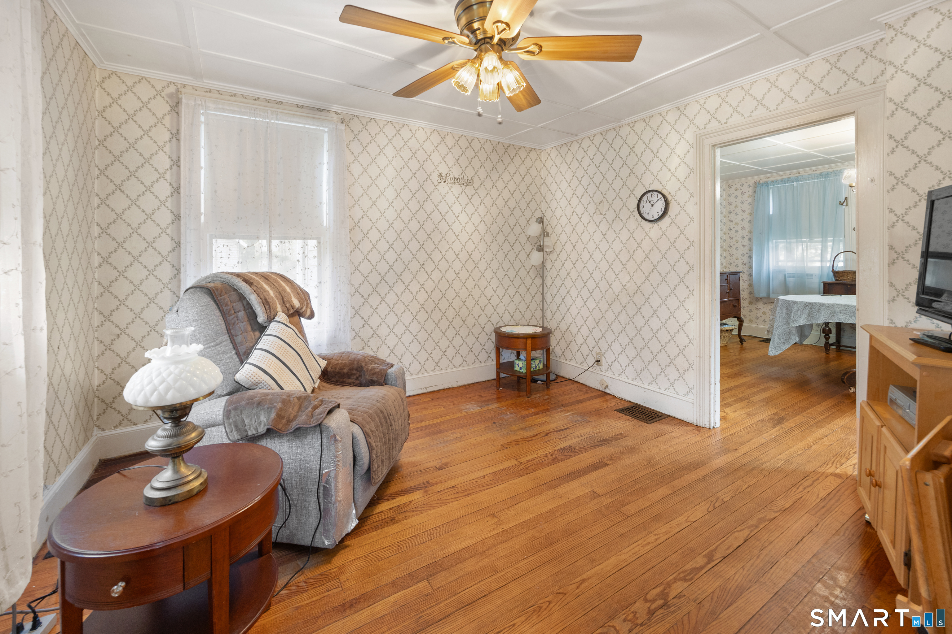 54 Litchfield Road photo 12